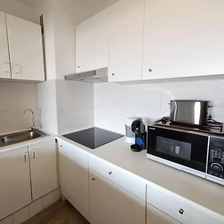 Wake Up To The Ocean Serene Seafront 1 Br