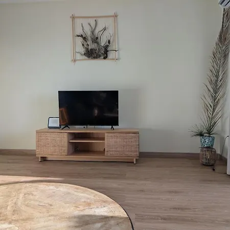 Wake Up To The Ocean Serene Seafront 1 Br Apartamento *